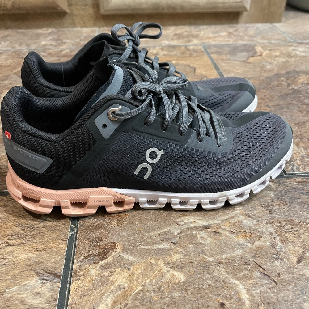 On Running Cloudflow Black Shoes